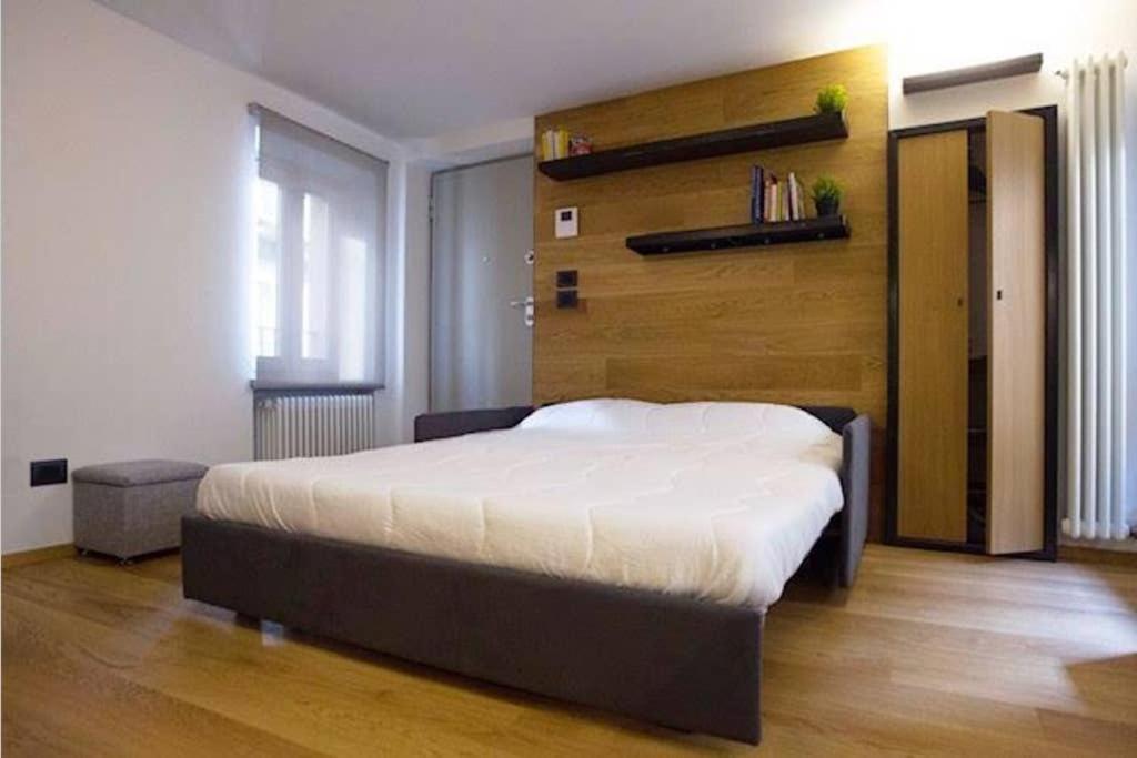 Splendido Monolocale Nel Centro Storico Del Borghetto Appartement Ivrea Buitenkant foto