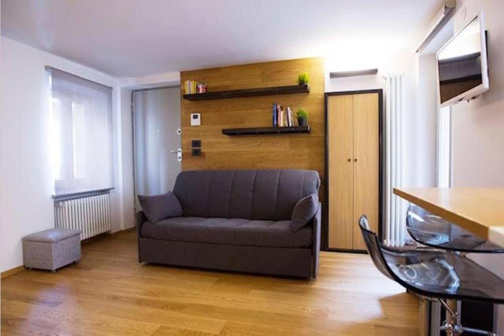 Splendido Monolocale Nel Centro Storico Del Borghetto Appartement Ivrea Buitenkant foto